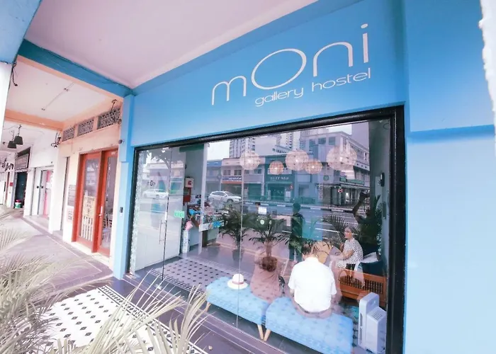 Moni Gallery Hostel Singapore